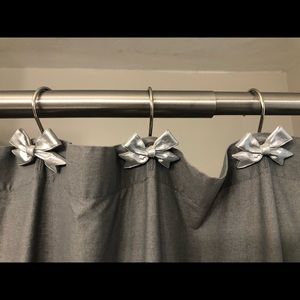 🎀 Super cute silver bow with knot decorative shower curtain hooks 🛁